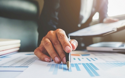 Bedasarkan Survey, Emas Akan menguat Minggu ini!